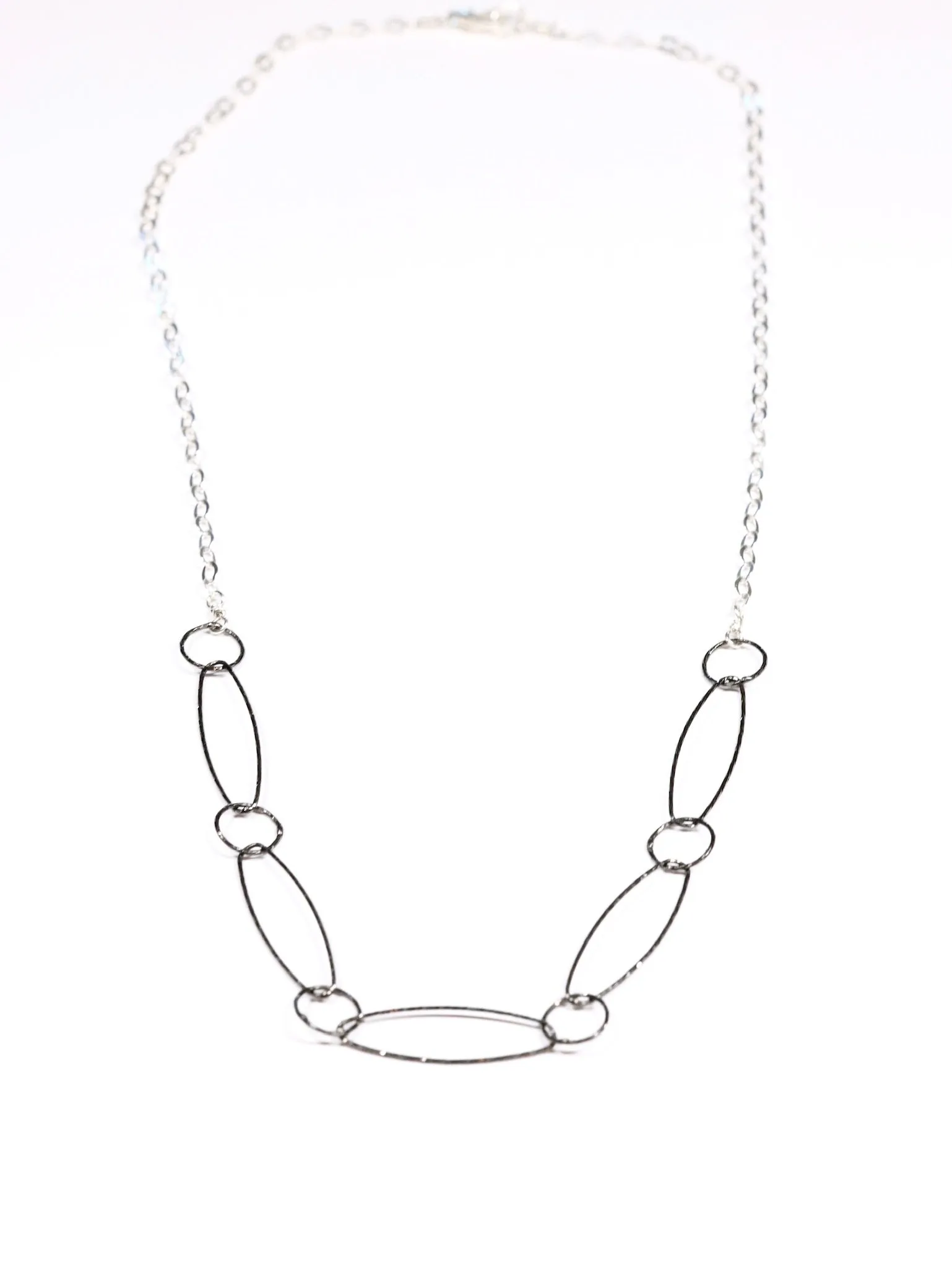 5 Links Necklace Black and Silver