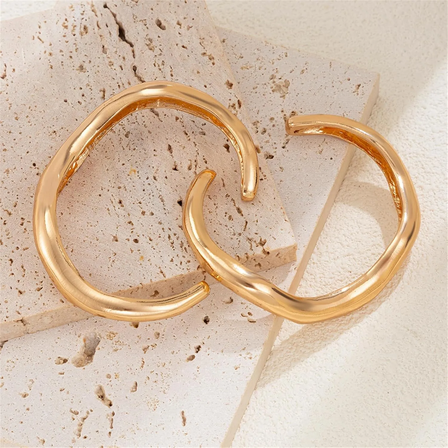 Chunky Gold Bracelets for Women,2 Pcs Gold Stacking Cuff Bangle Bracelet Silver Plated Cuff Bangle Bracelets Open Wide Irregular Minimalist Bangle Jewelry