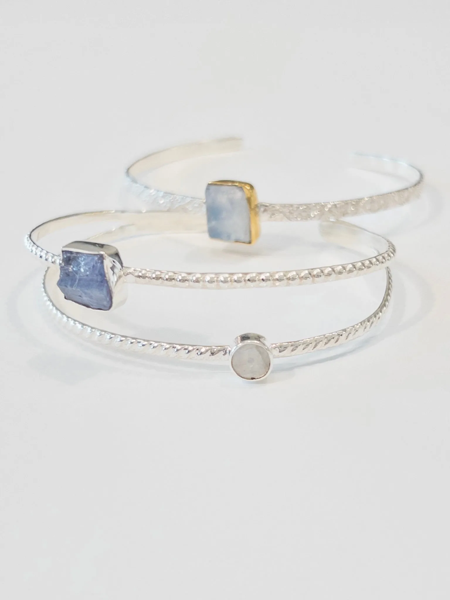 Serenity - Rough Tanzanite and Moonstone nh Bracelet