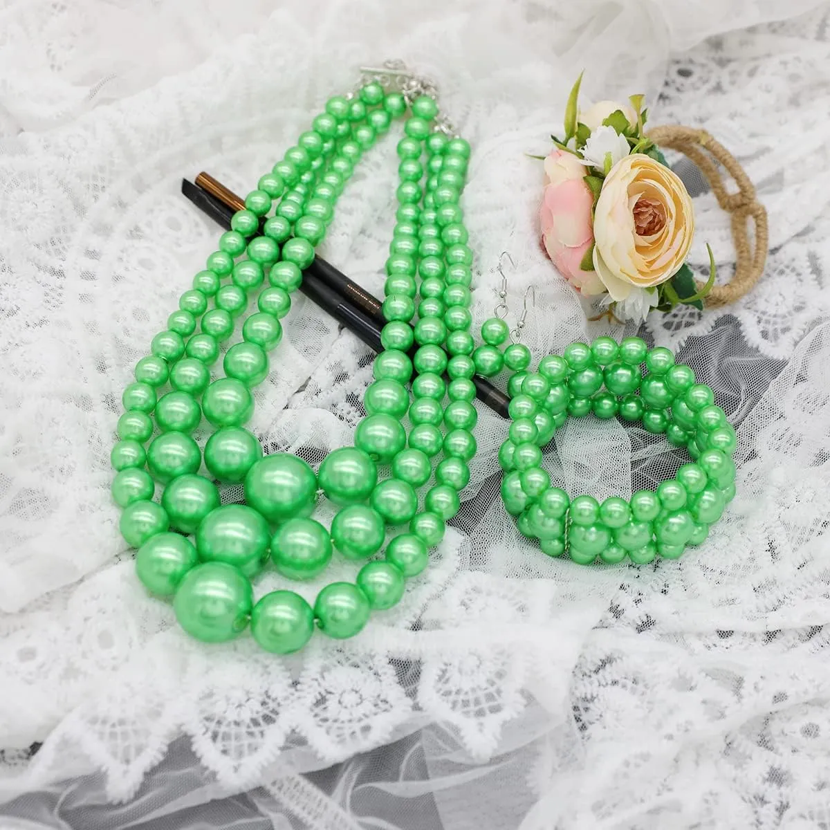 We We Imitation Pearl Necklace for Women Large Chunky Pearl Necklaces Multilayer Pearl Necklace and Earring 1920s Costume Jewelry set